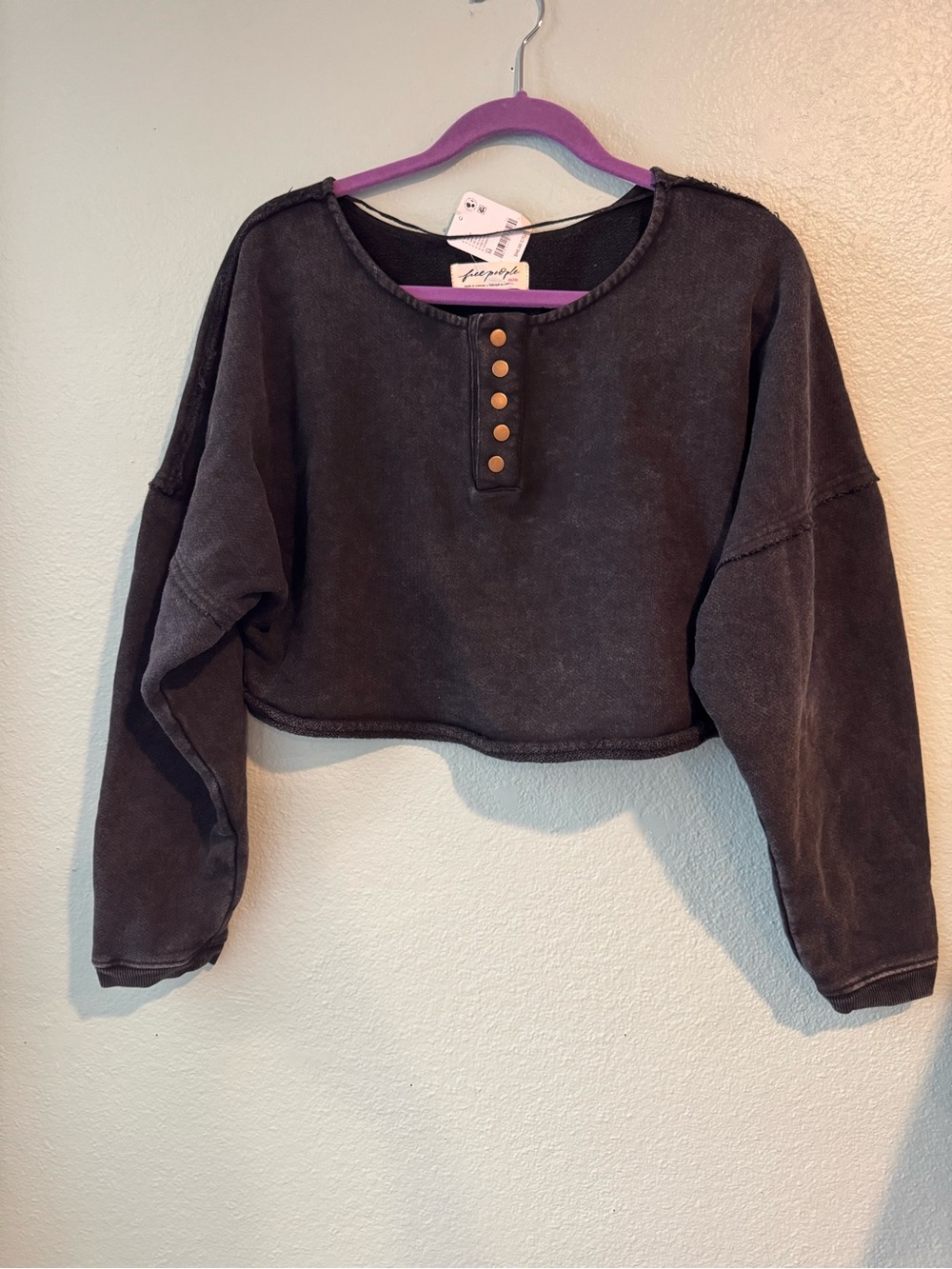 NWT Free People Katie Cropped Henley Sweatshirt Washed Blk Medium